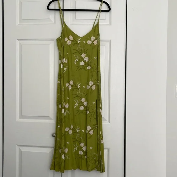 Reformation Crimini Dress, size 6, color Desiree - Picture 6 of 9